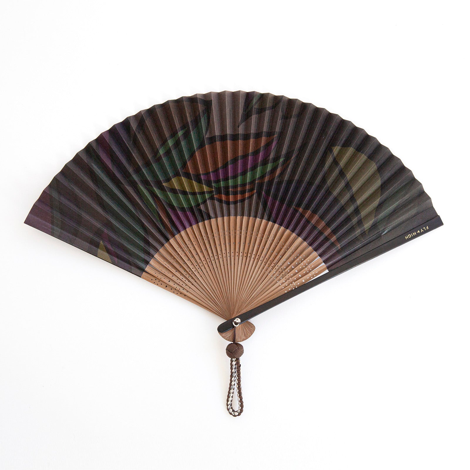 極上の金絲楠木 折扇 鳳尾紋 独特な香りと流麗な木目 オリジナル扇子・墨緑葉（男性用）伽羅香 – FLYHIGH STYLE