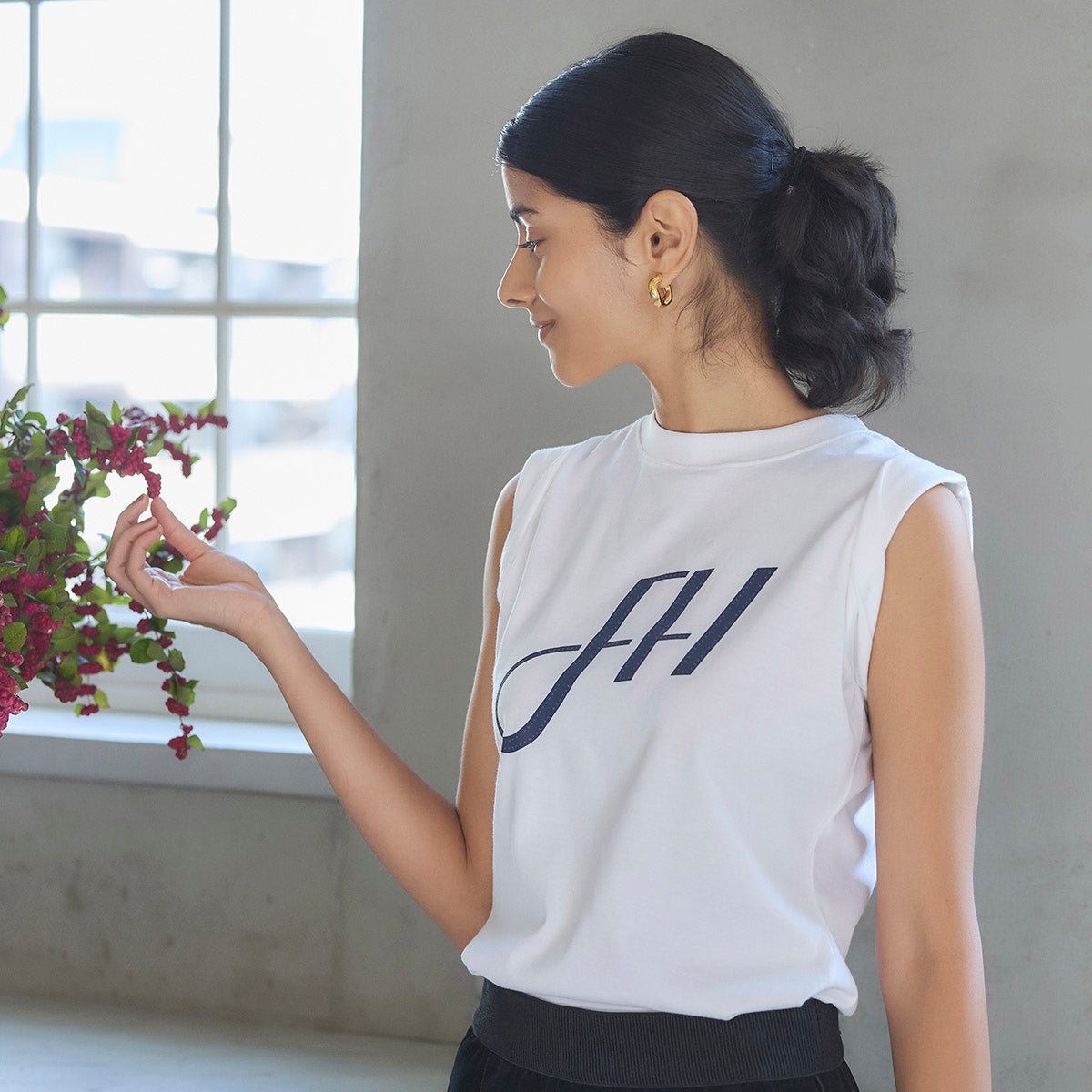 FLY HIGH５周年記念オリジナルTシャツ・ロゴ入り