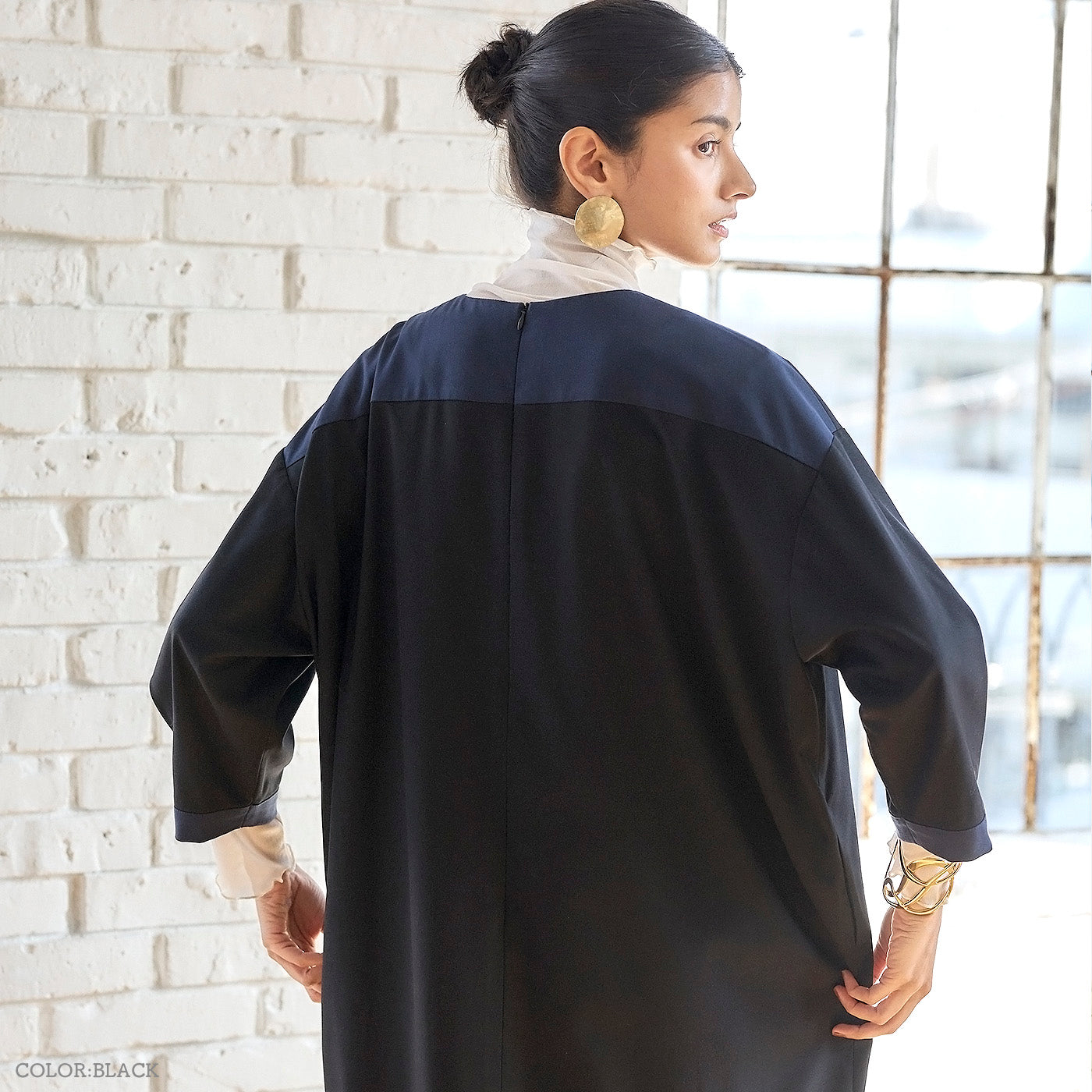 ブラック×ネイビーのワンピース